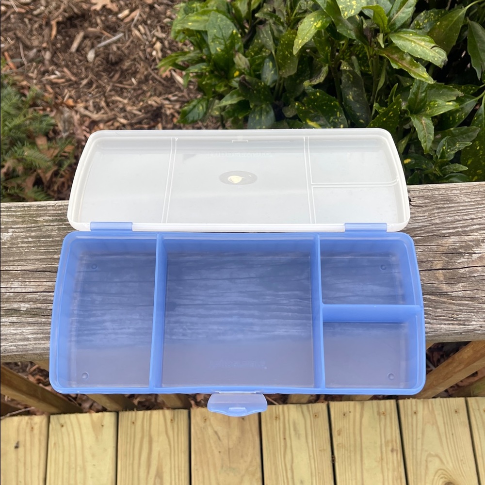 Tupperware Lunch N Things Divided Container - Picture 4 of 10